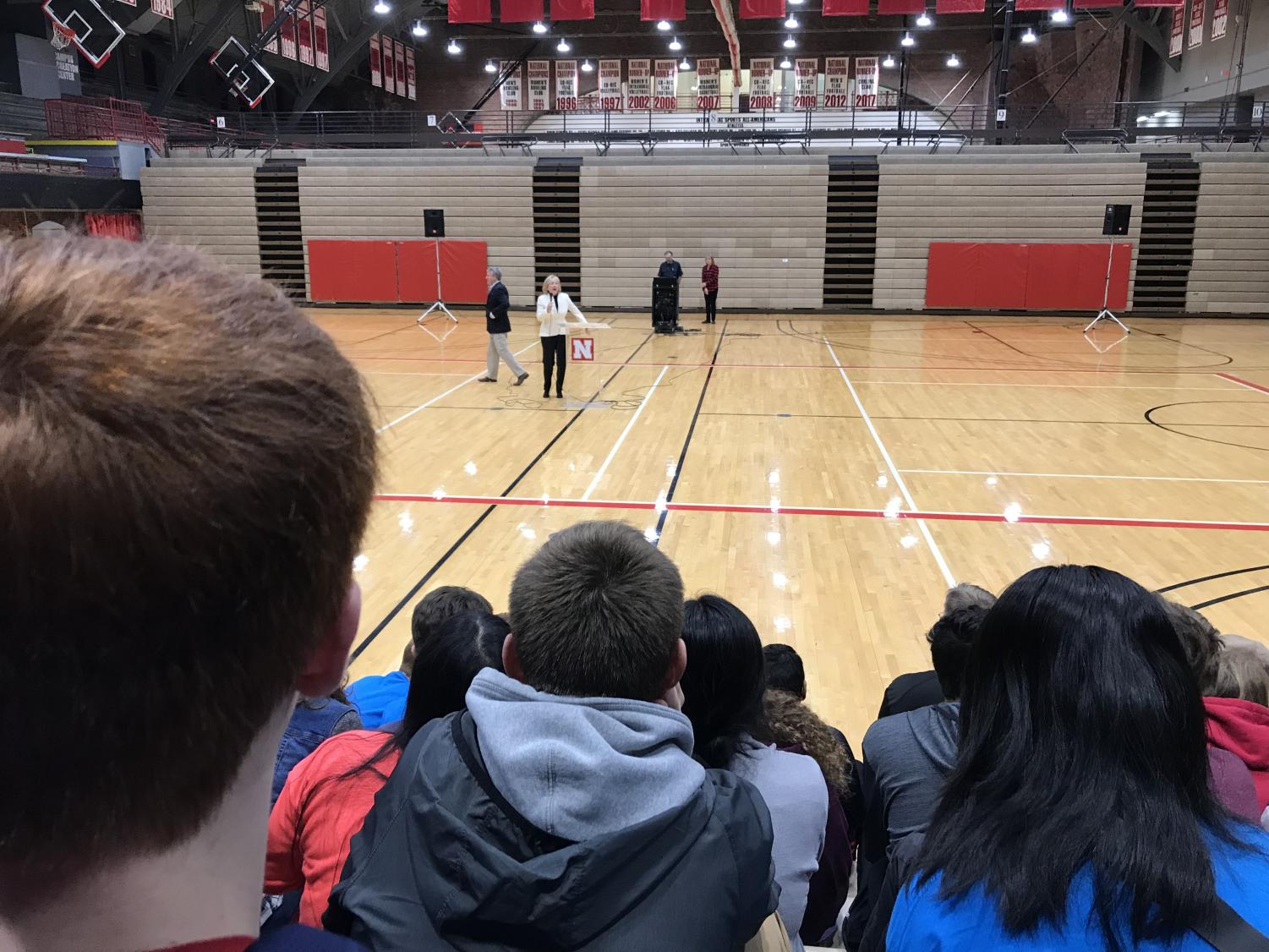 A speaker at the opening ceremony in the auditorium at UNL Math Day, on November 16, 2017, informing students about future
possibilities in math
Photo by Crystal Xu.