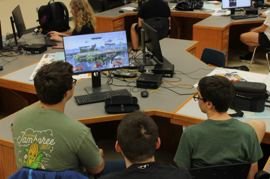 (L-R) Ben Kendle and Grant Christensen play Smash Bros at E-Sports on October 4, 2024. Many E-Sports members entertain and train themselves after school by attending.