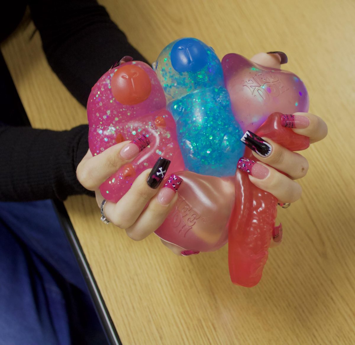 Fidget toy craze has everyone on the edge of their seats